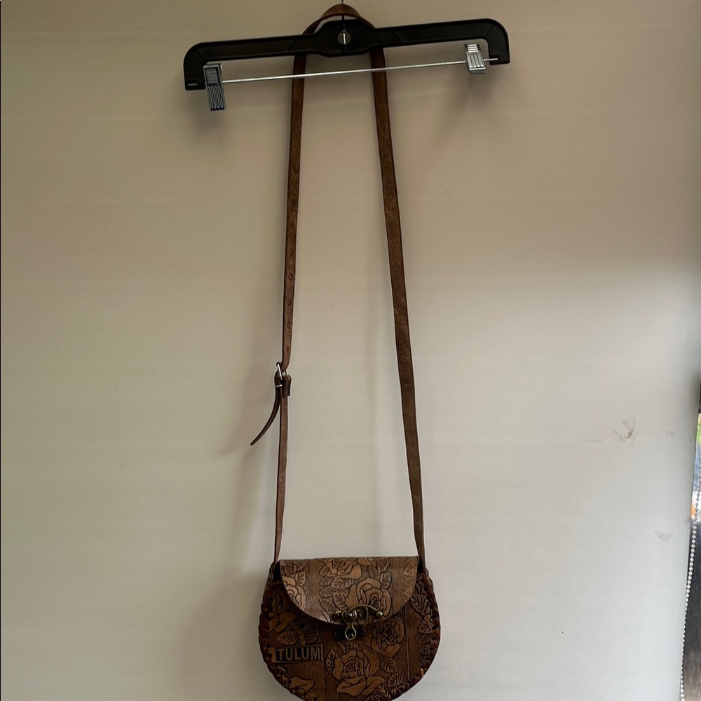 Mexican Tan Floral Tooled Leather Crossbody with Brass Clasp - Picture 7 of 14